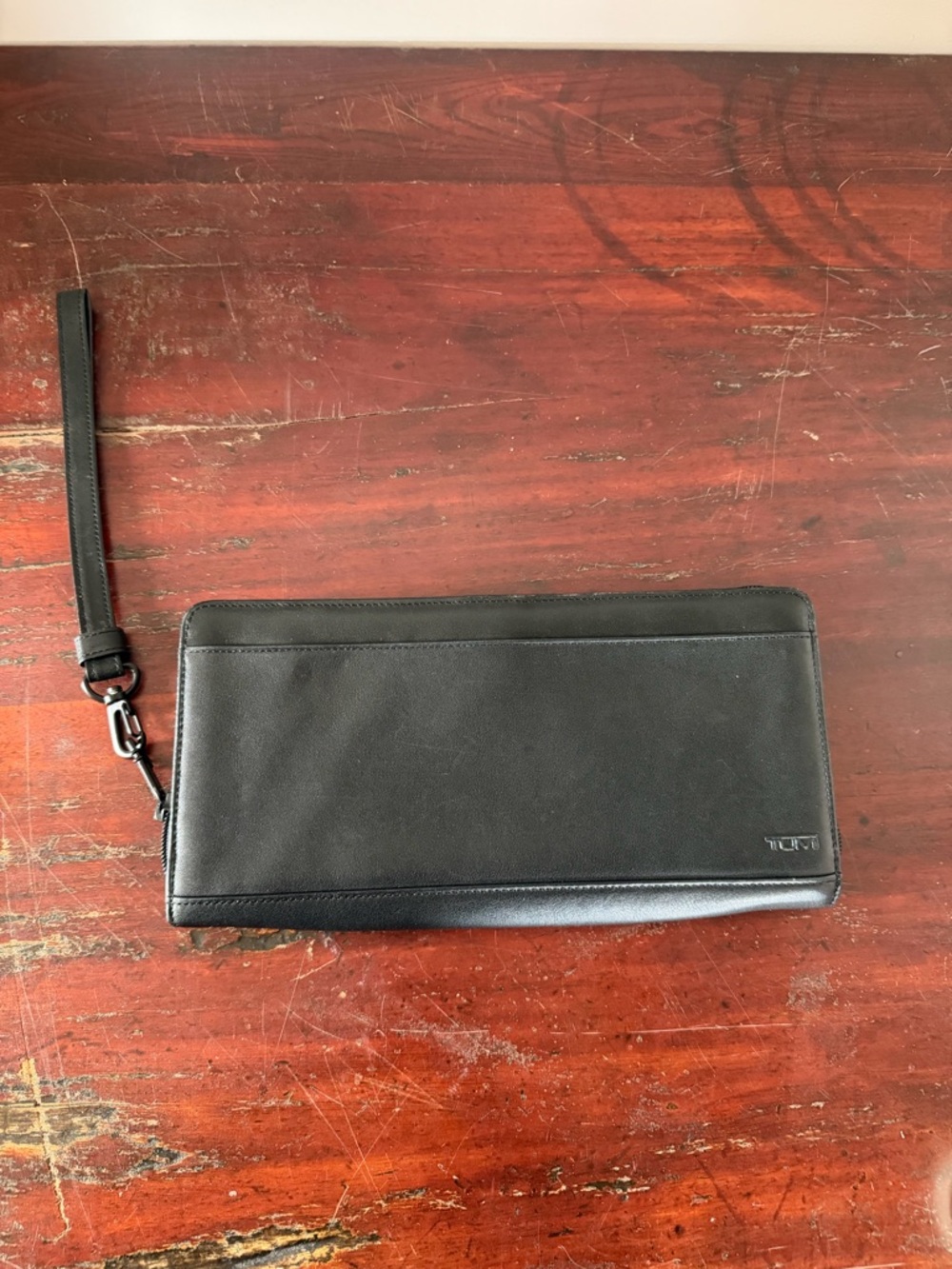TUMI Modernist Zip Travel Case Passport Wallet in Black Napa
Leather
